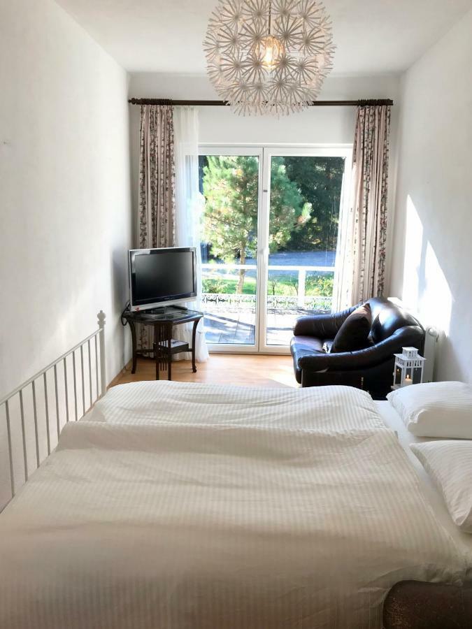 Traumhafte Wohnung Auf Pferde Ranch Aich  Buitenkant foto